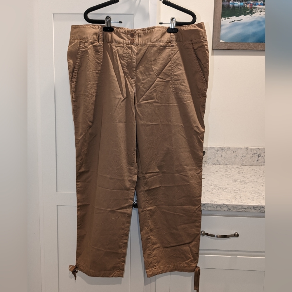 Talbots capris, women's size 16W, tan